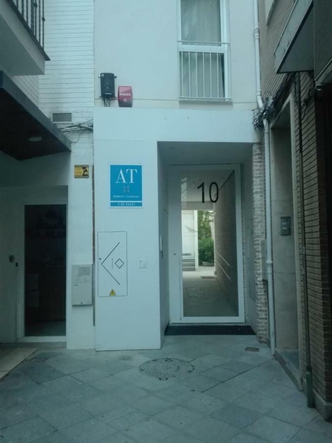 Apartamentos Rg Suites Plaza Del Salvador Sevilla Eksteriør billede